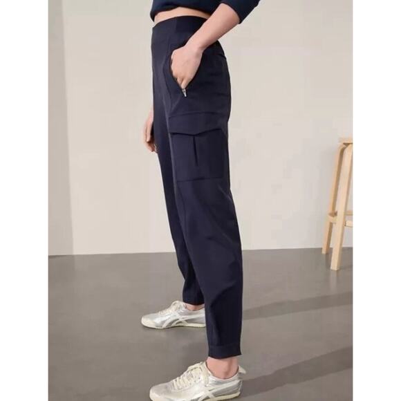 Athleta Sz. 0 Tall Endless High Rise Cargo Pant Navy NWOT $129 Gorpcore Packable - Picture 4 of 10
